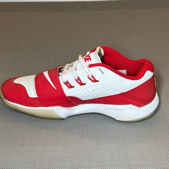 Mens Nike Sneaker - Picture 3 of 6